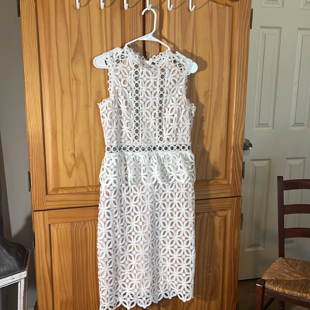 Custom Lace Dress - Picture 5 of 5